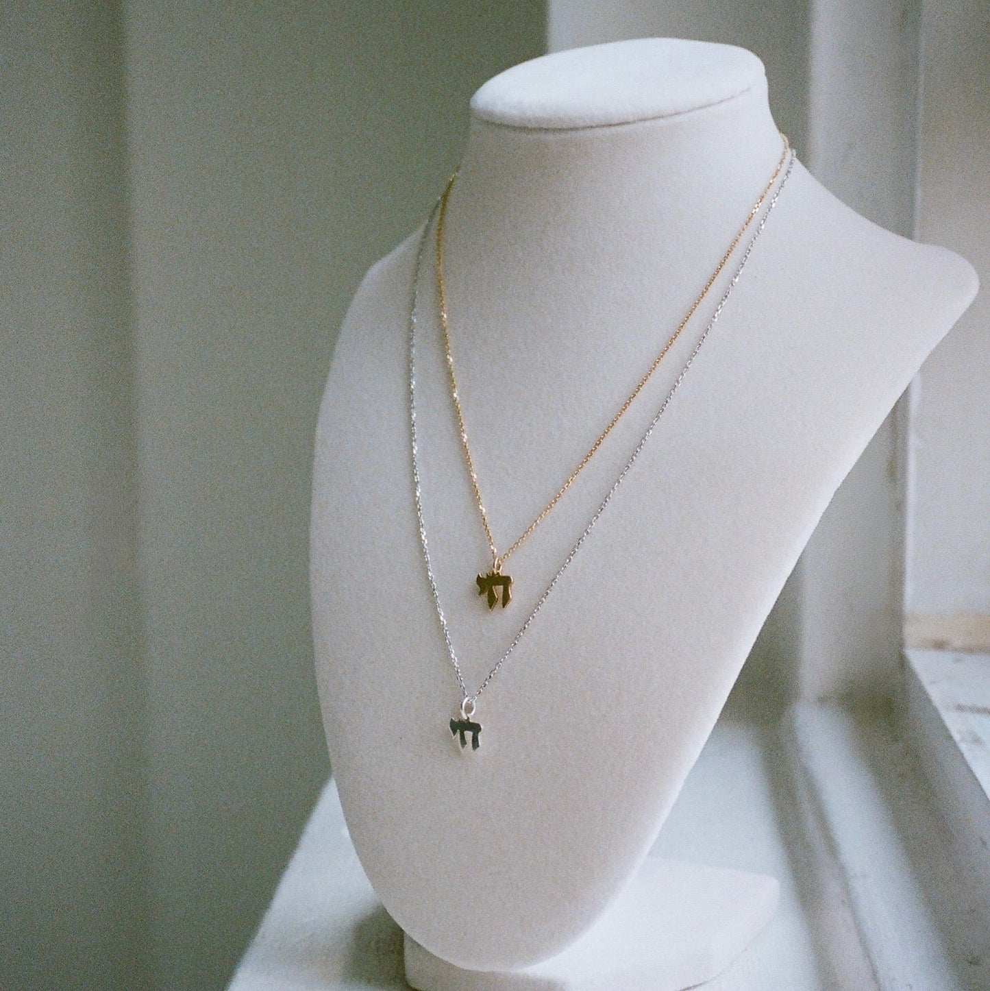 Chai 18K Yellow Gold